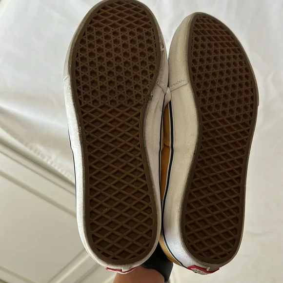 Men’s Yellow Vans - Picture 4 of 4